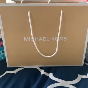 Micheal Kors Empty Tote (M/L)